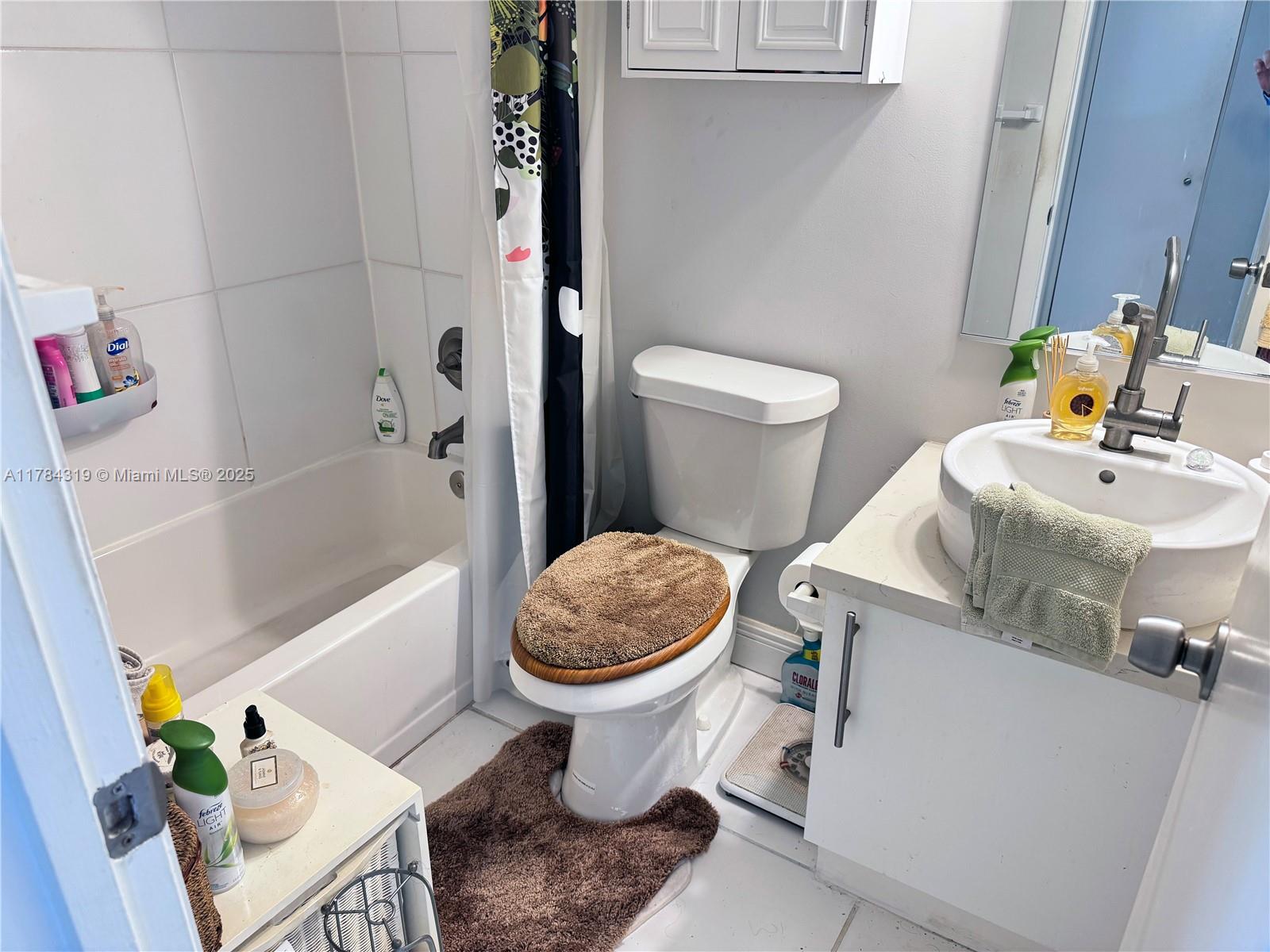 2216 N Cypress Bend Dr 501