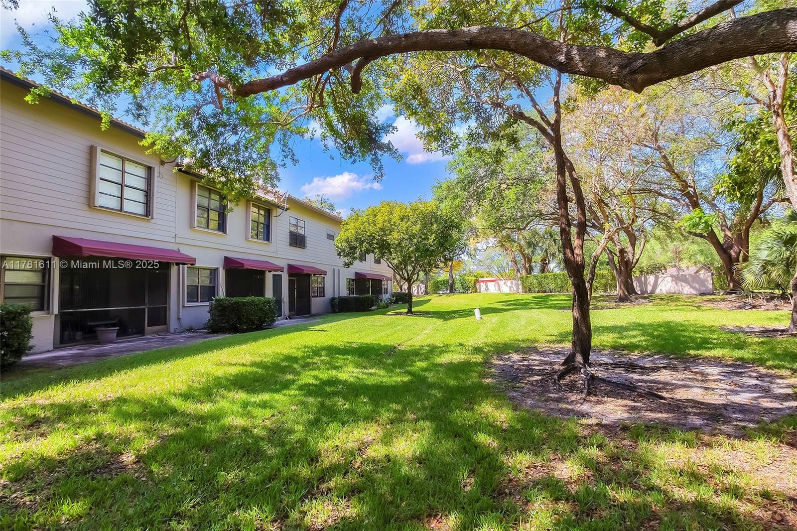 9171 Vineyard Lake Dr, Plantation, Florida image 42