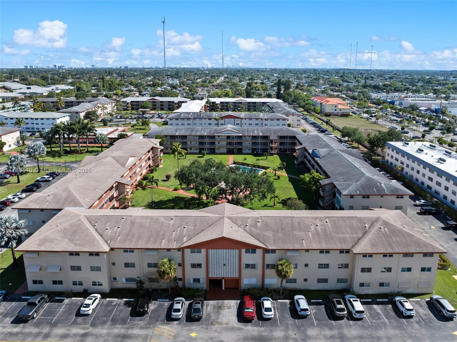 5300 Washington St #G323, Hollywood, Florida image 3
