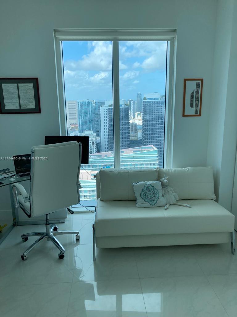 60 SW 13th St #5013, Miami FL 33130