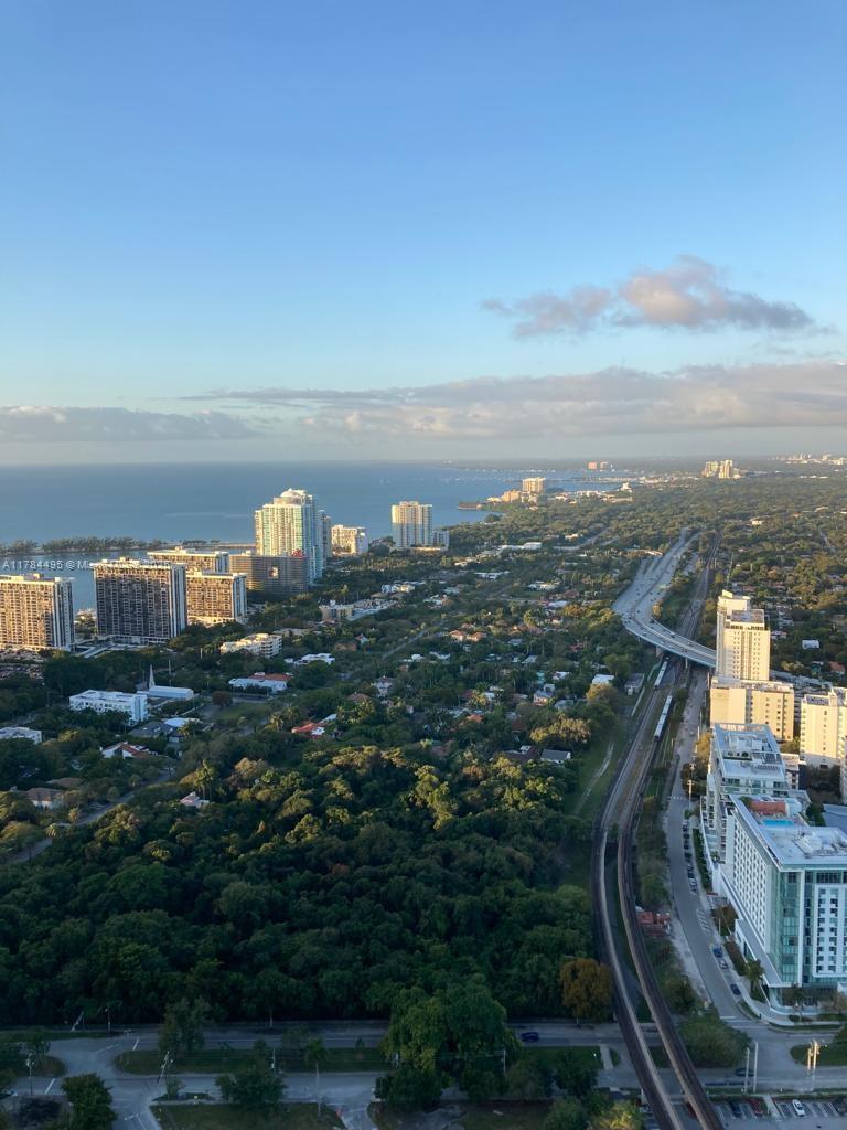 60 SW 13th St #5013, Miami FL 33130