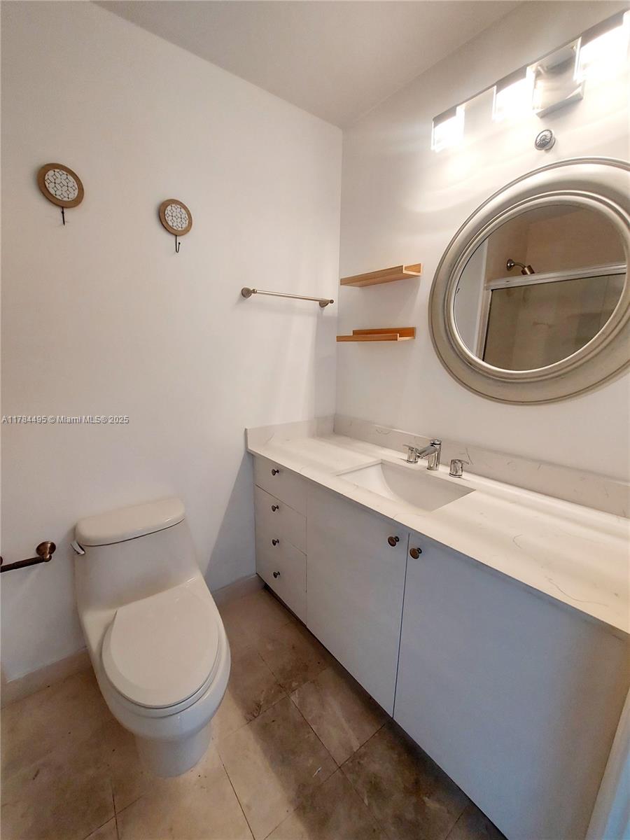 60 SW 13th St #5013, Miami FL 33130