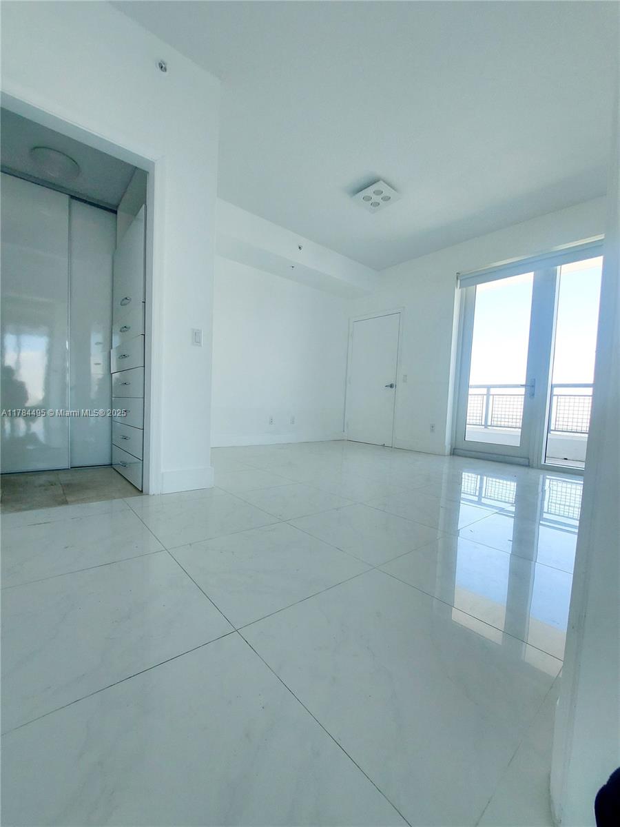 60 SW 13th St #5013, Miami FL 33130