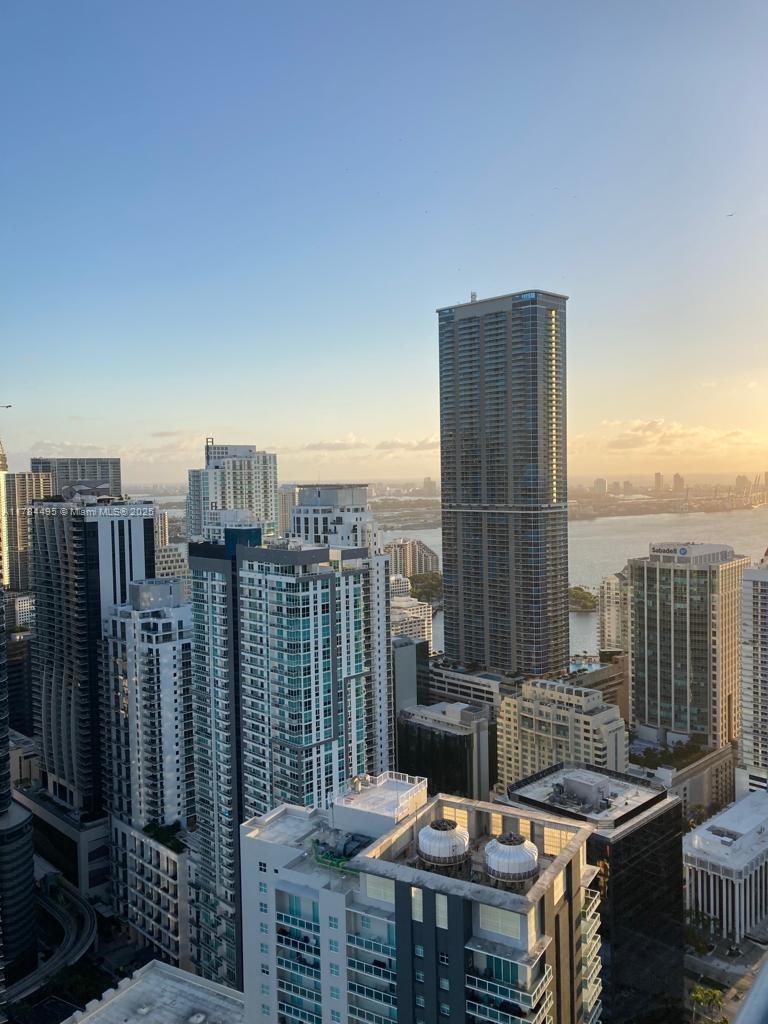 60 SW 13th St #5013, Miami FL 33130