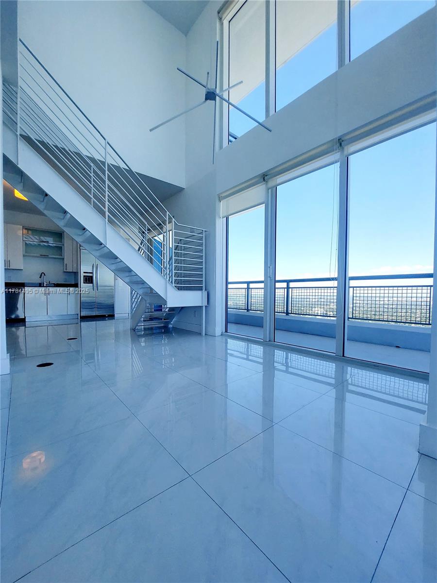 60 SW 13th St #5013, Miami FL 33130