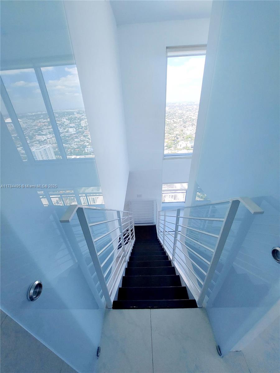 60 SW 13th St #5013, Miami FL 33130
