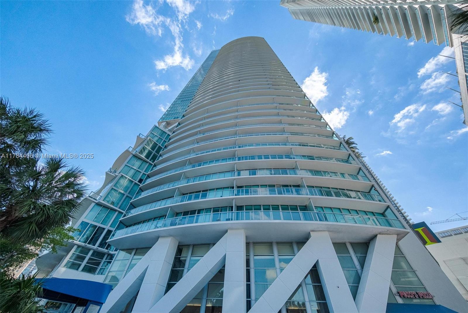 Condo for Sale in Miami, FL