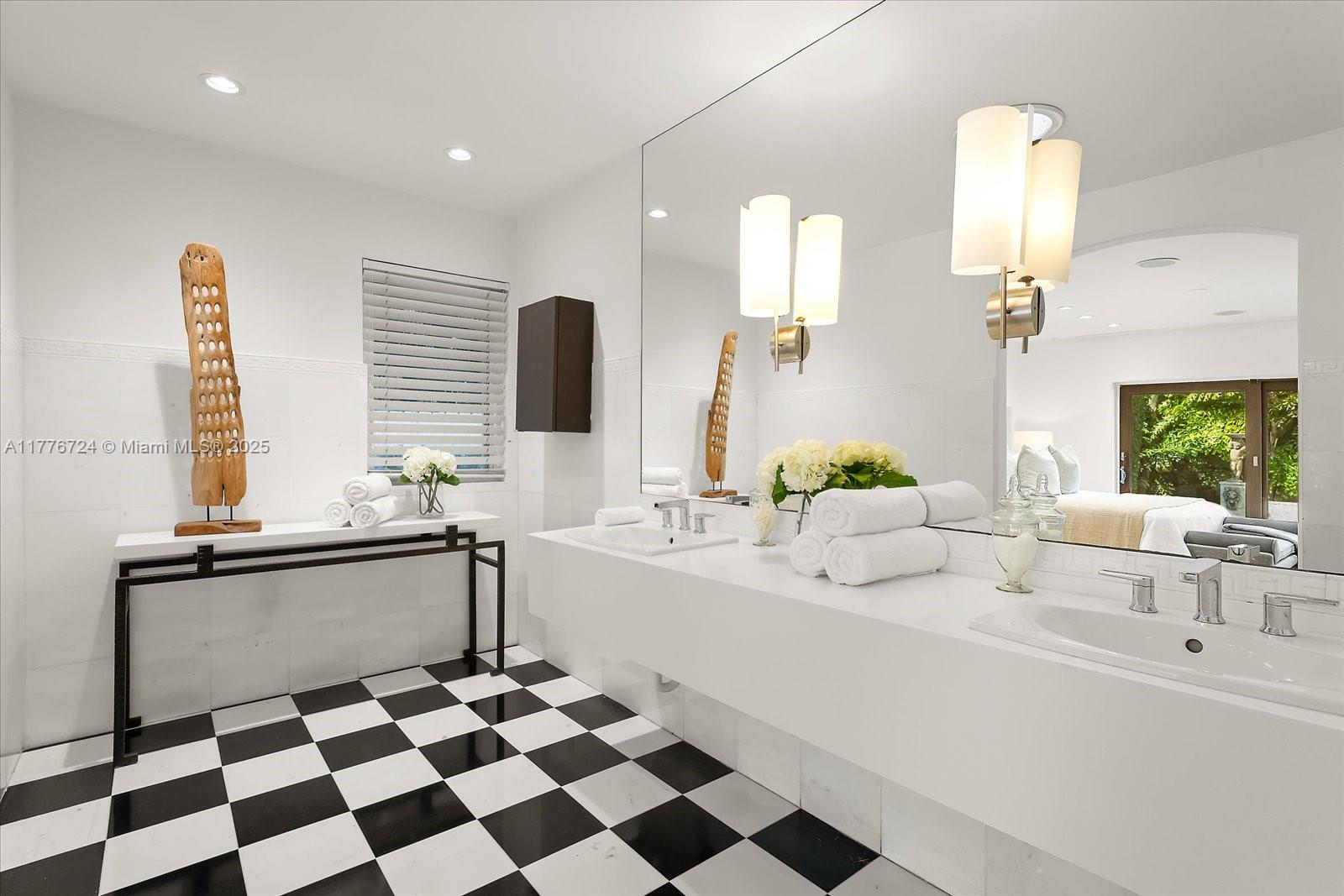 551 S Mashta Dr, Key Biscayne, Florida image 39
