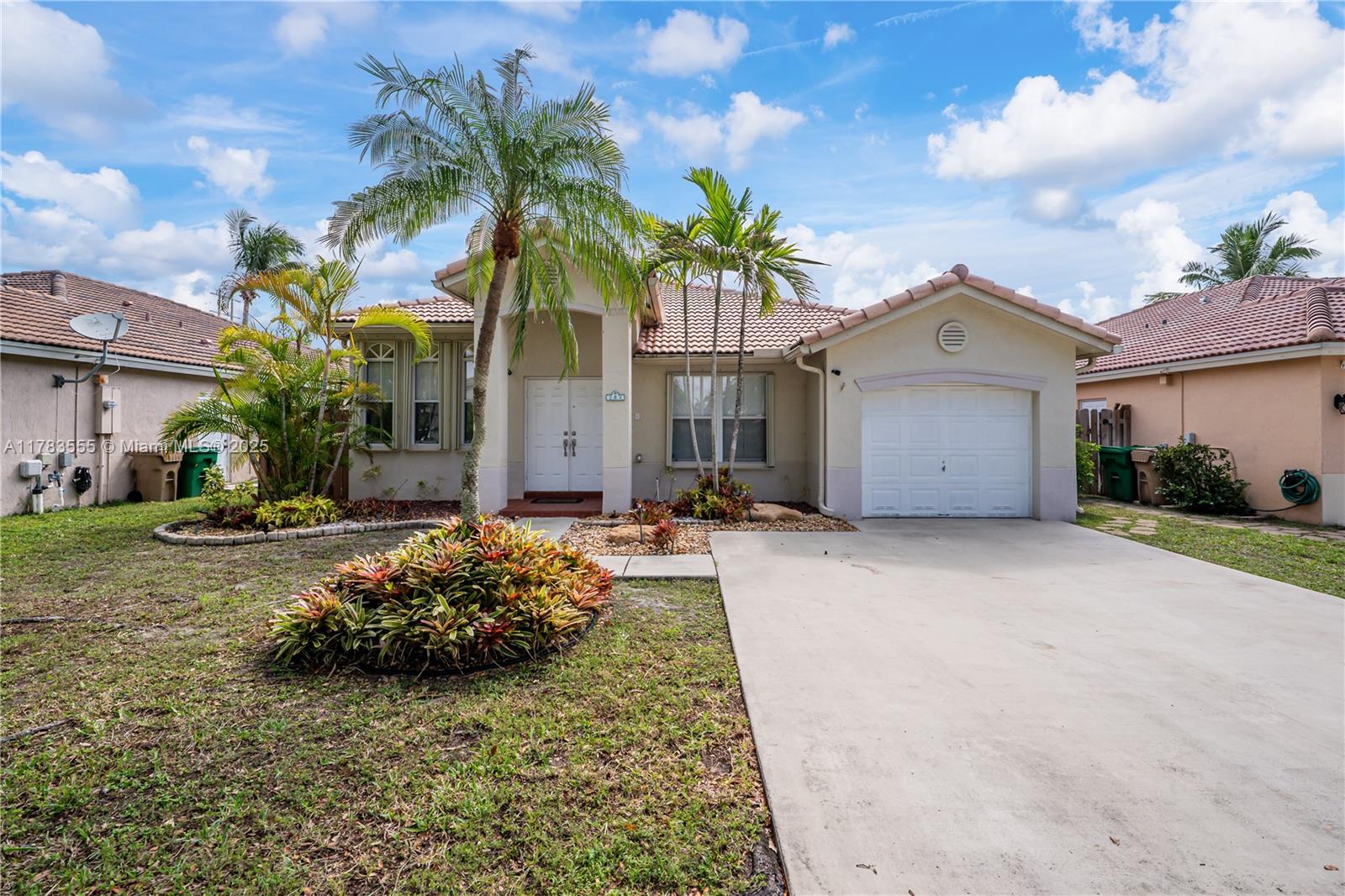 284 Royal Cove Way, Davie, Florida image 1