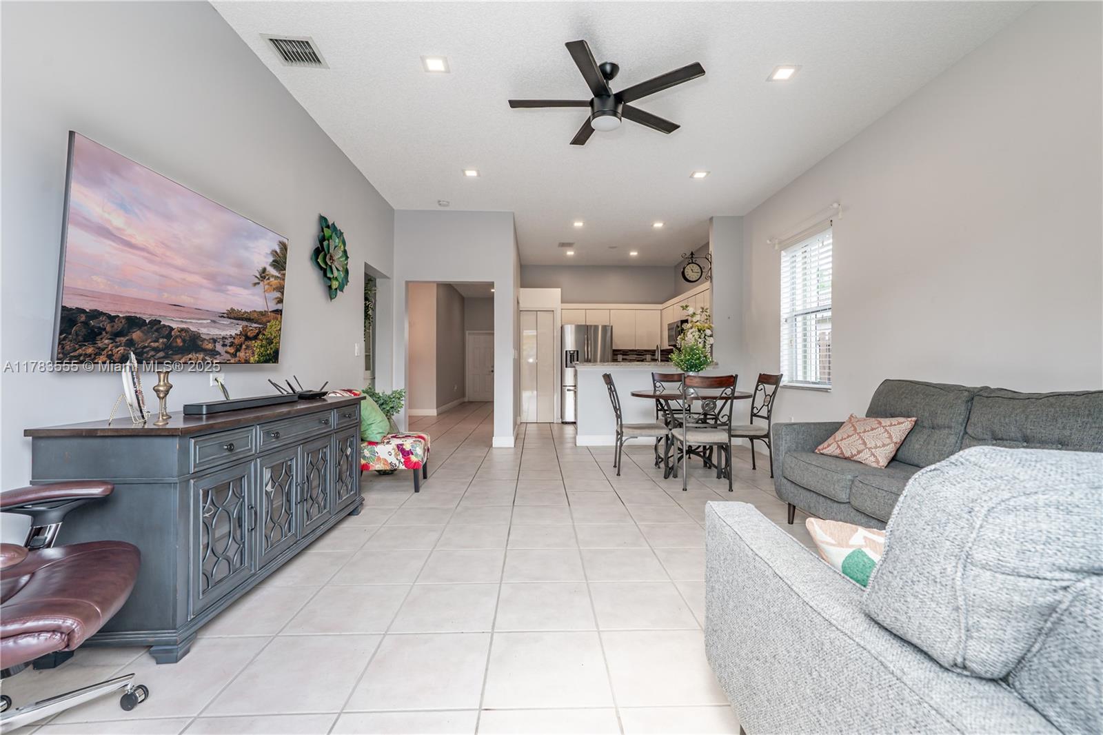 284 Royal Cove Way, Davie, Florida image 11