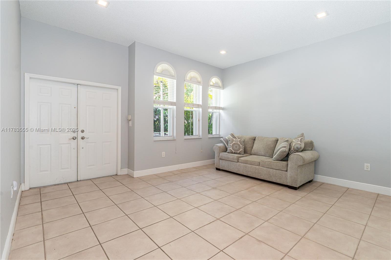 284 Royal Cove Way, Davie, Florida image 3