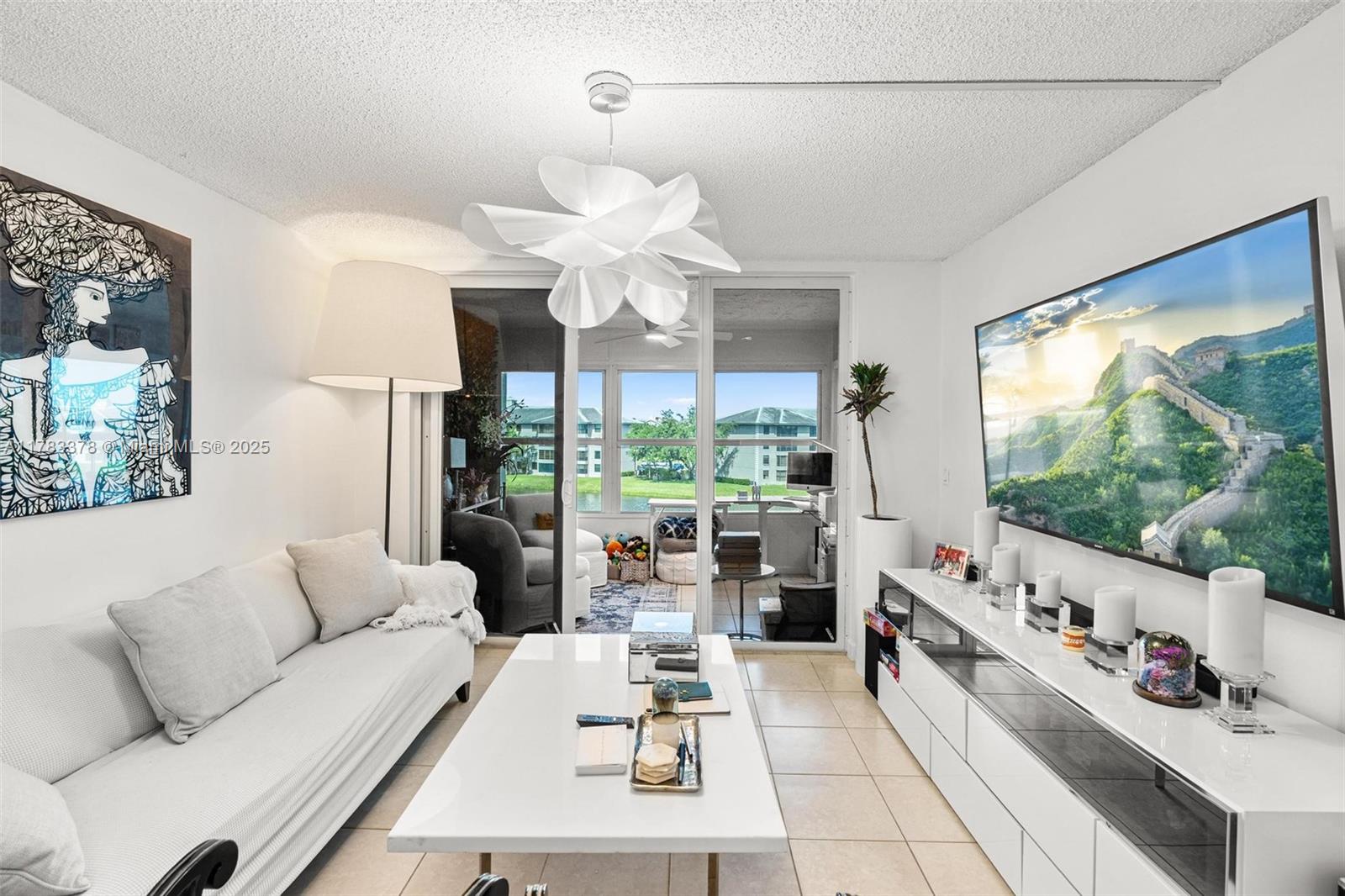9440 Poinciana Pl #405, Davie, Florida image 1
