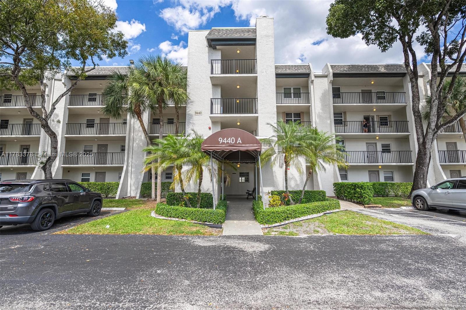 9440 Poinciana Pl #405, Davie, Florida image 5