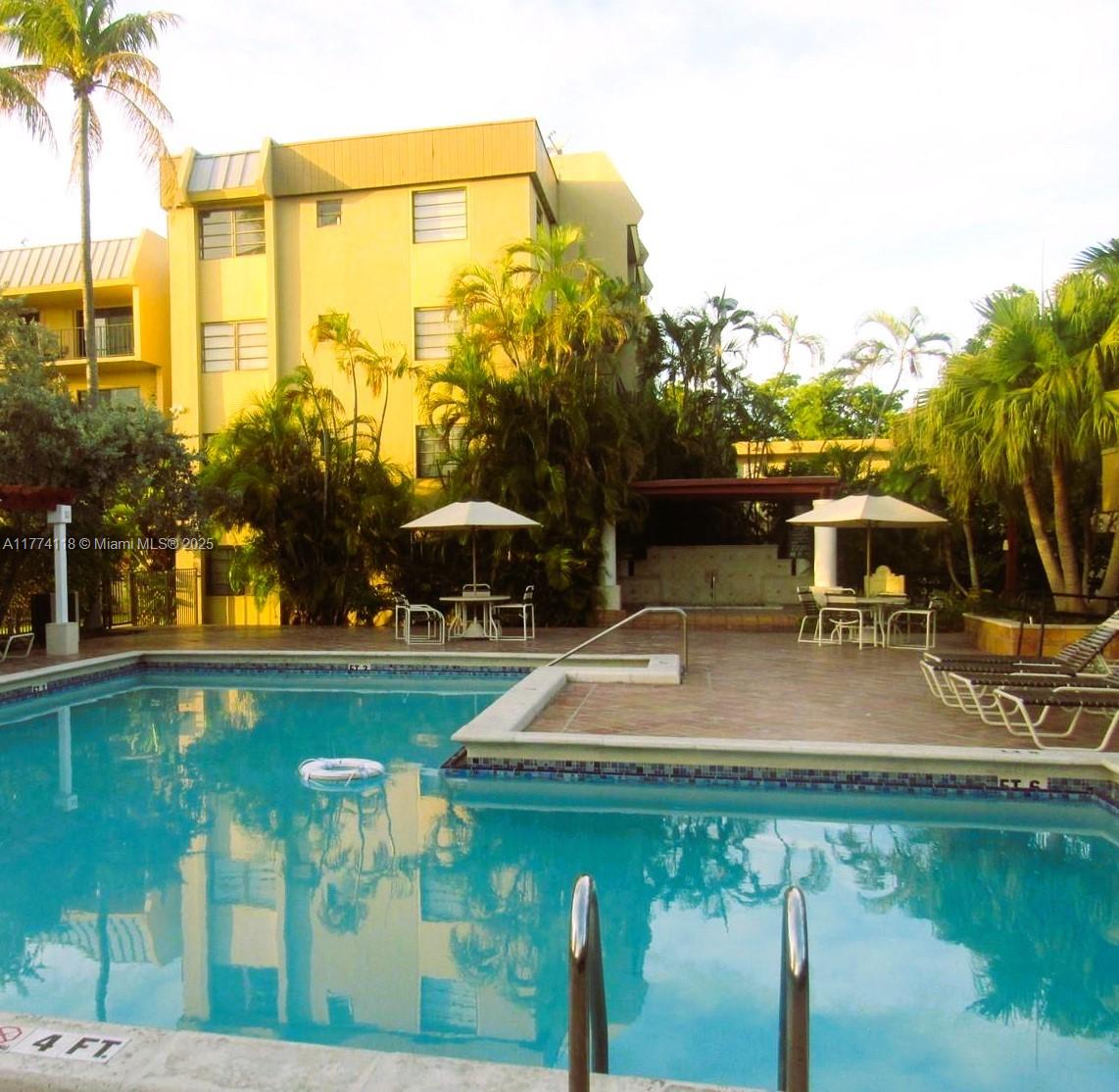 10431 N Kendall Drive #D211, Kendall, Florida image 4