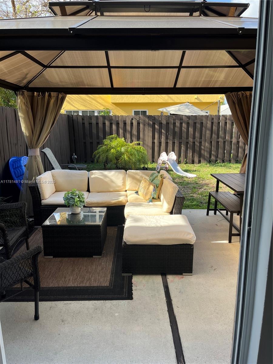 6444 French Angel Ter, Margate, Florida image 29