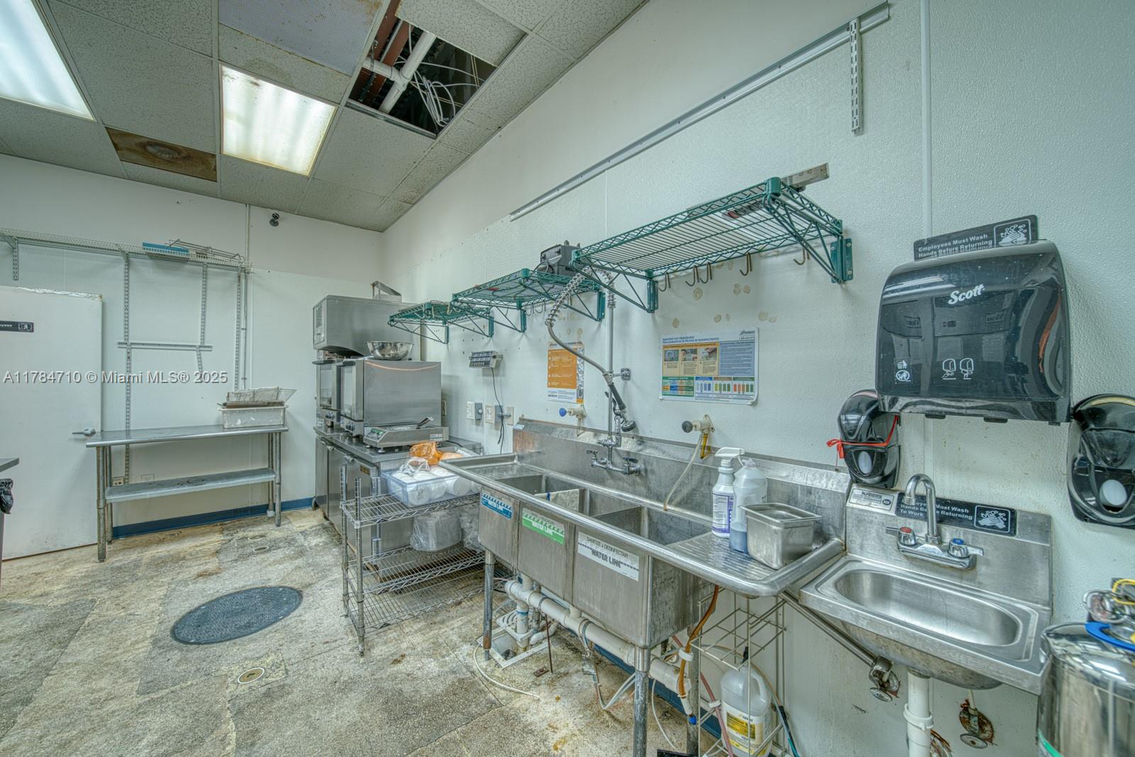 Cafe For Sale In North Miami Beach
