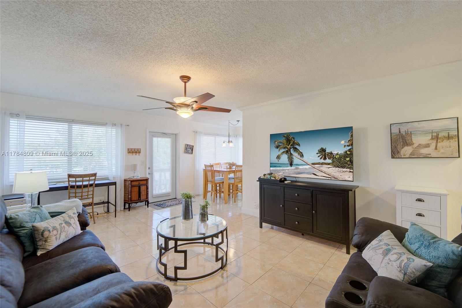 920 SW 10th Ter #12AR, Hallandale Beach, Florida image 9