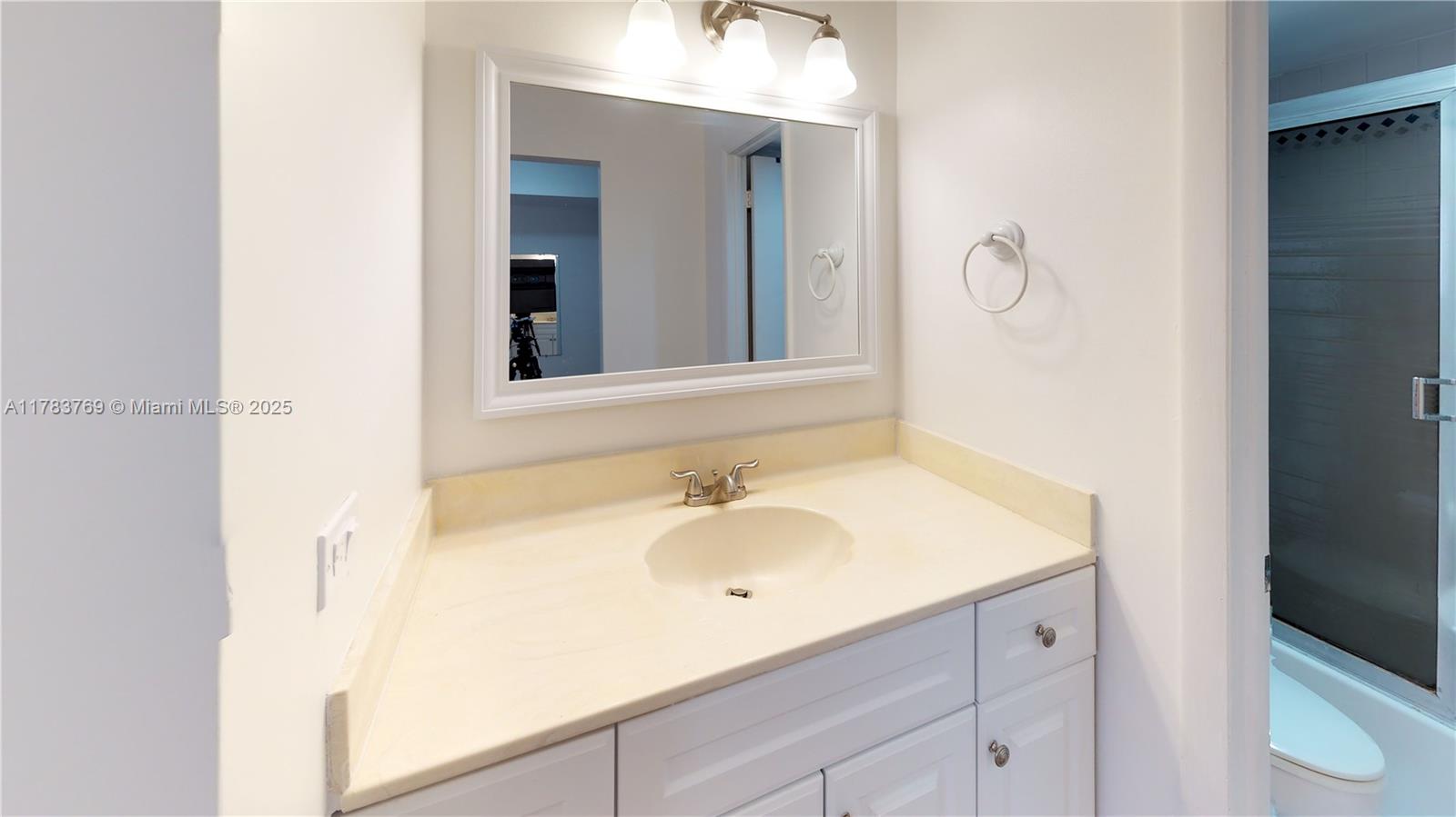 3665 NE 167th St #501, North Miami Beach, Florida image 5