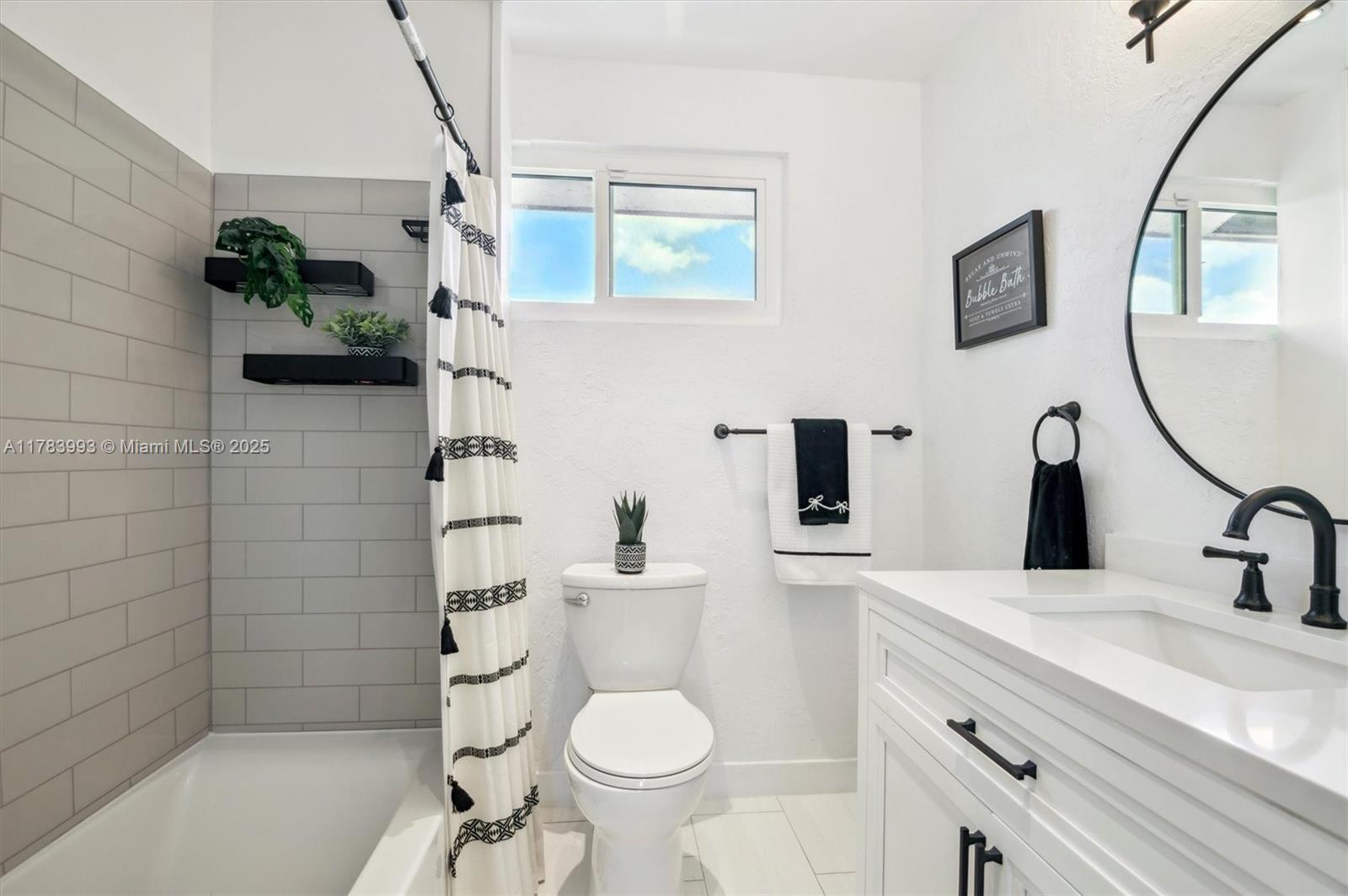10560 La Placida Dr, Coral Springs, Florida image 15