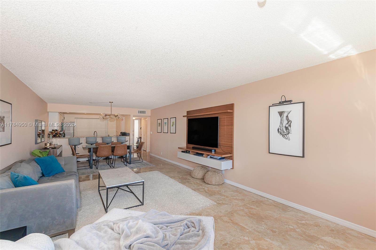8010 Hampton Blvd #304, North Lauderdale, Florida image 4