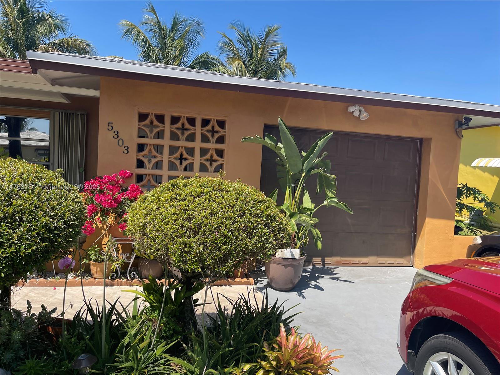 5303 NW 50th Ave, Tamarac, Florida image 11