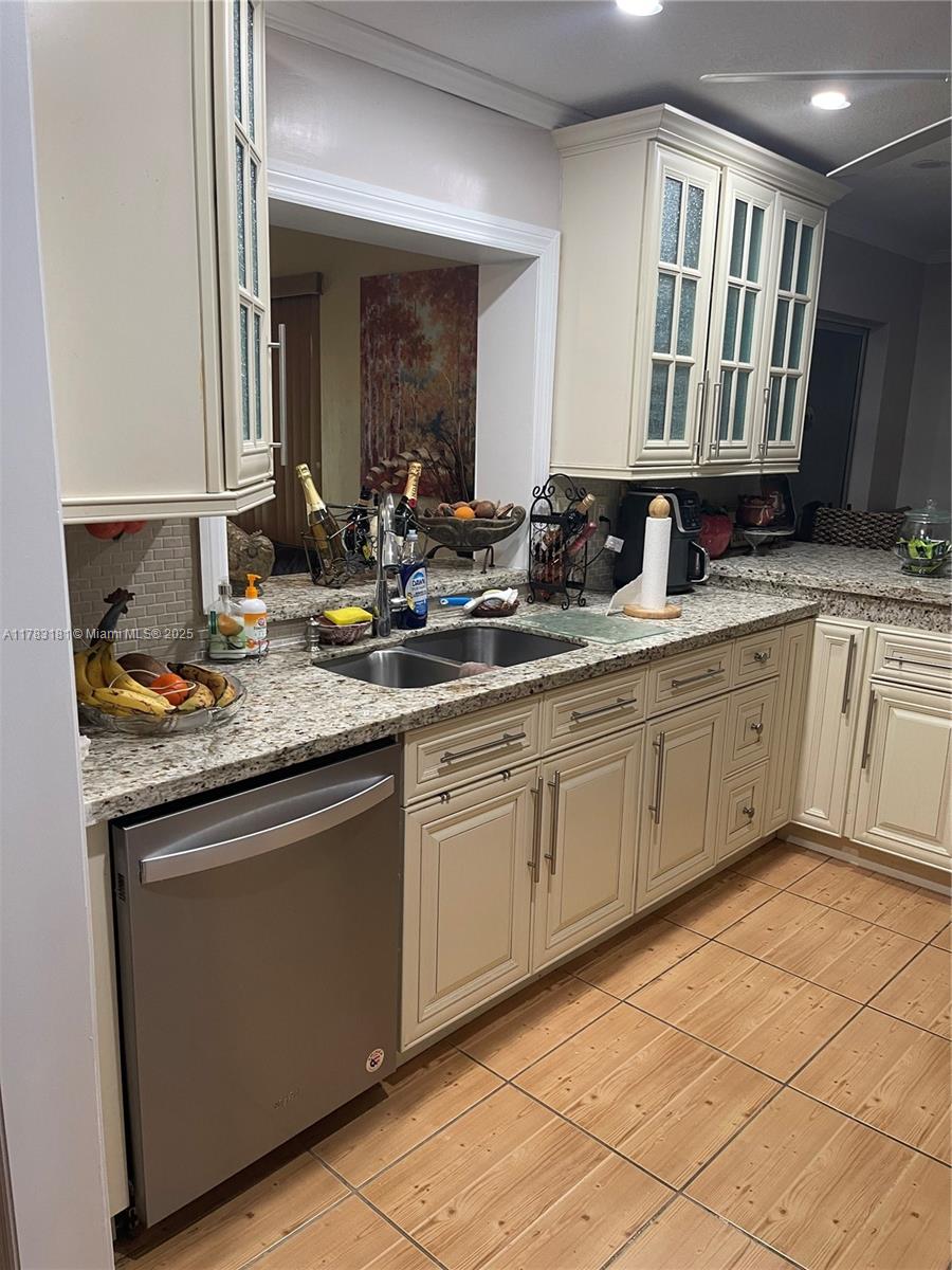 5303 NW 50th Ave, Tamarac, Florida image 43