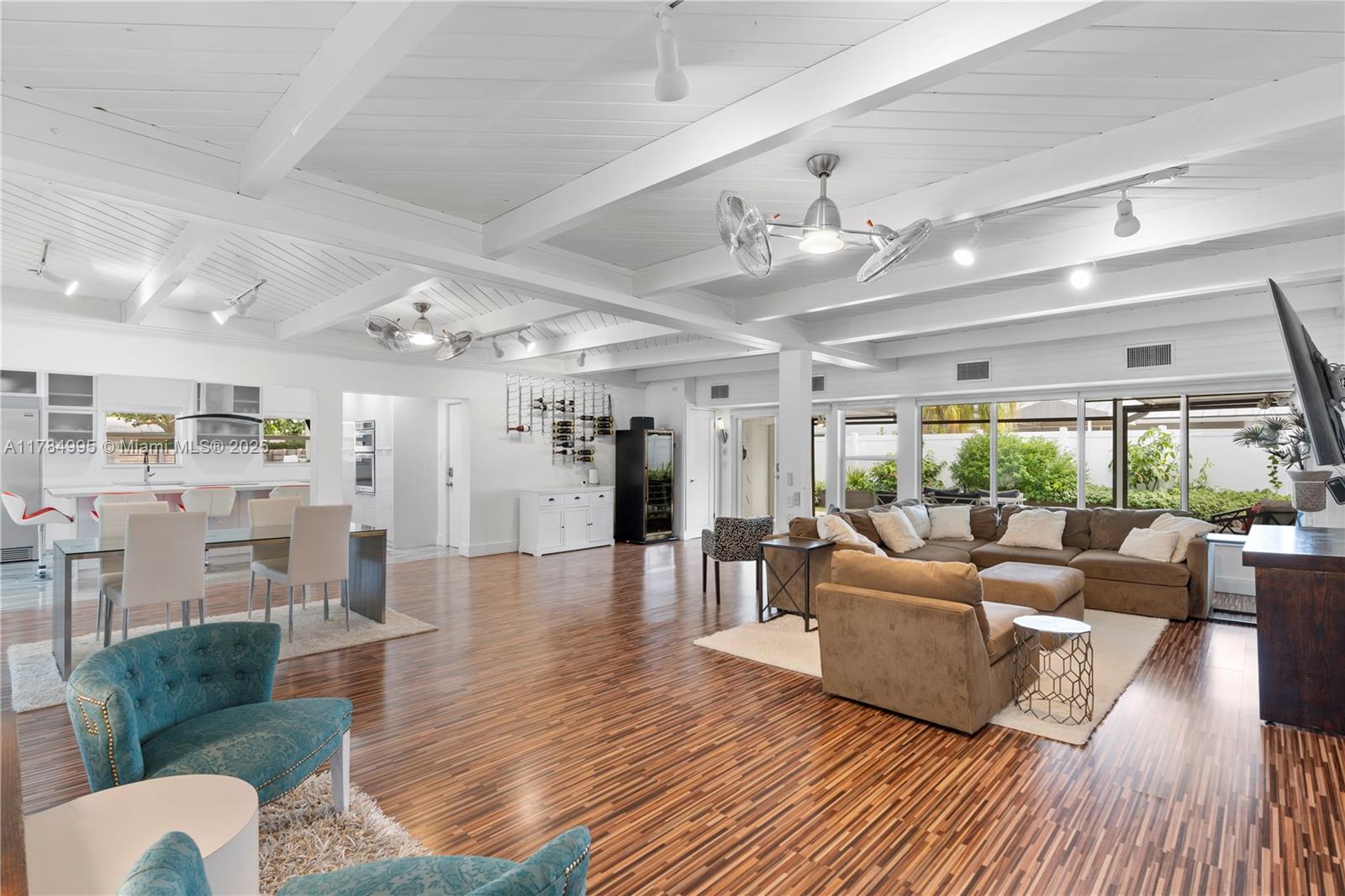 2666 NE 35th Dr, Fort Lauderdale, Florida image 3