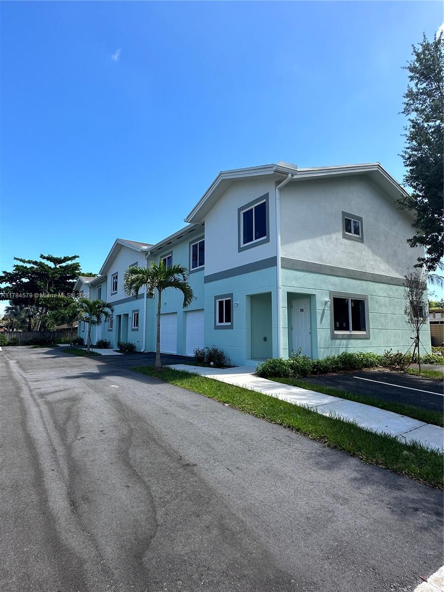 728 NW 2nd Ave, Fort Lauderdale, Florida image 11