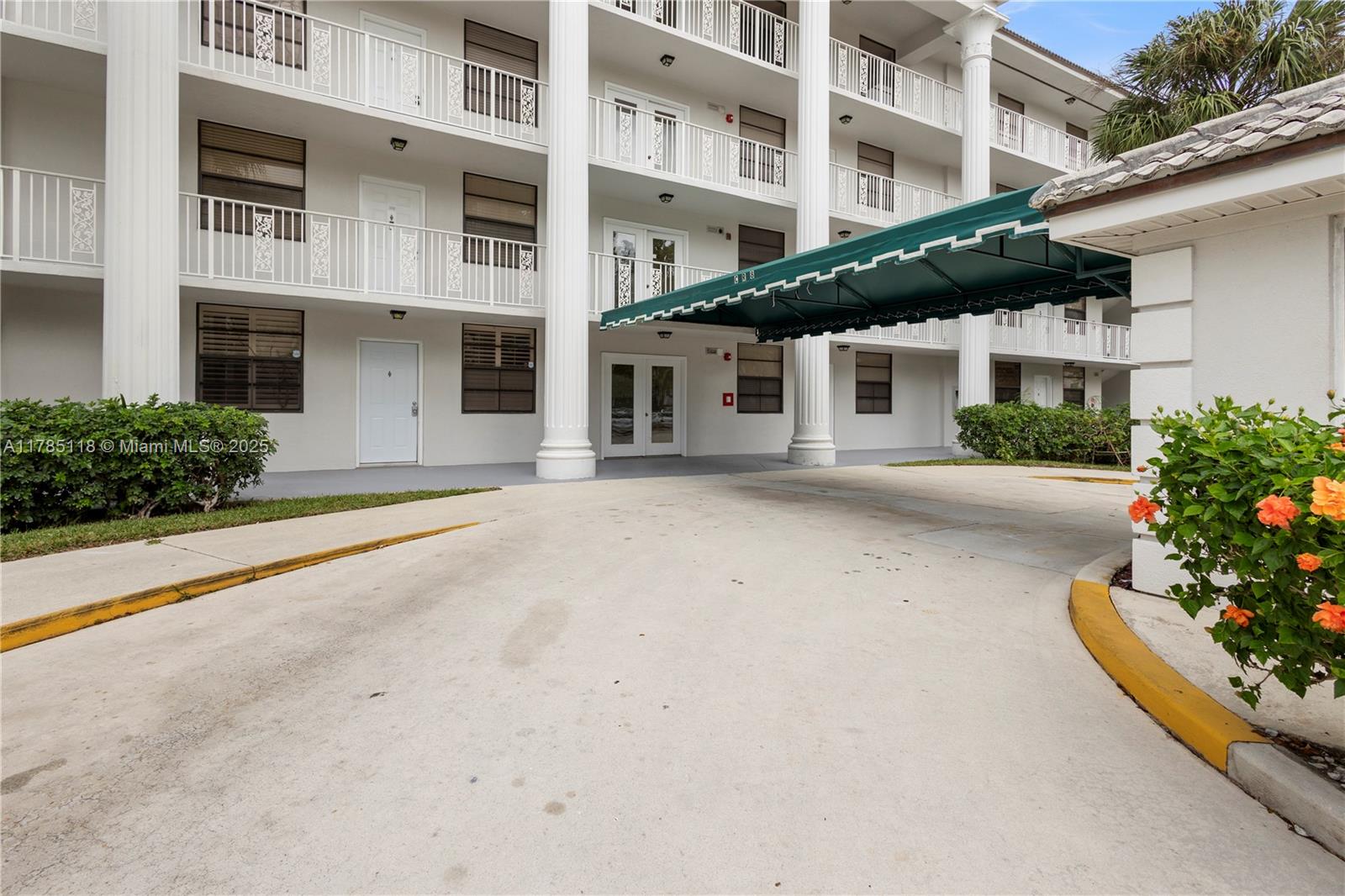 3635 Whitehall Dr #401, West Palm Beach, Florida image 37