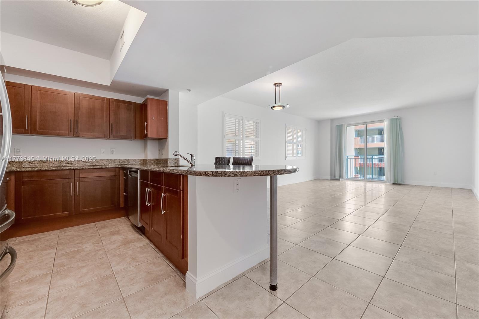Property photo # 4