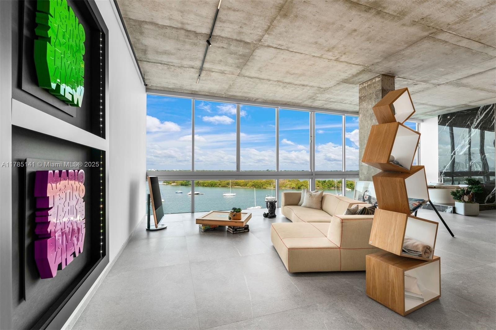 Apartamento para Alugar em North Bay Village, FL