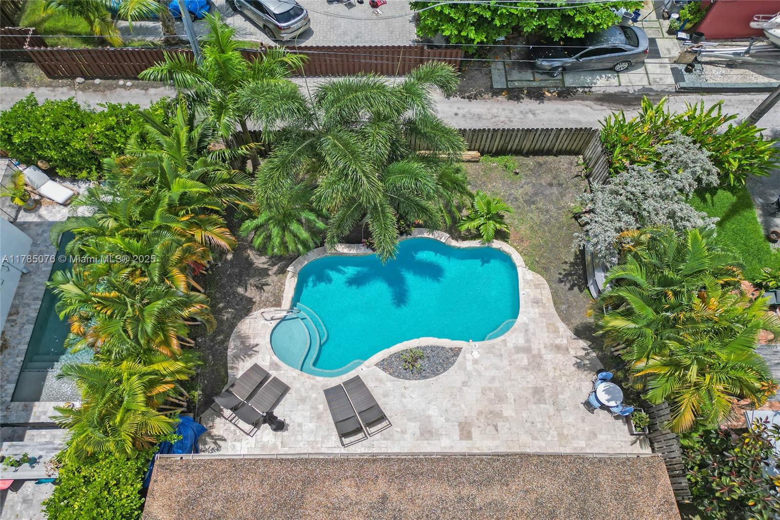 1318  Tyler St  For Sale A11785076, FL