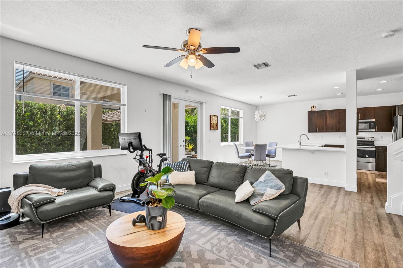 1916 Aspen Ln, Weston, Florida image 10
