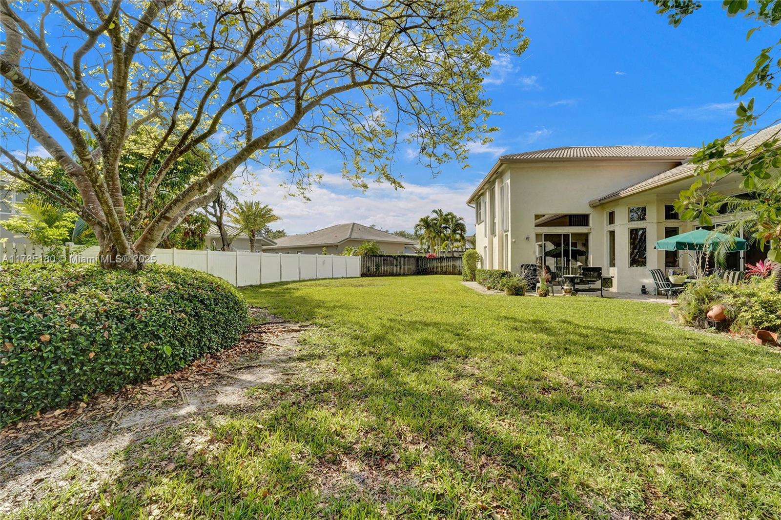 Listing Photo 10
