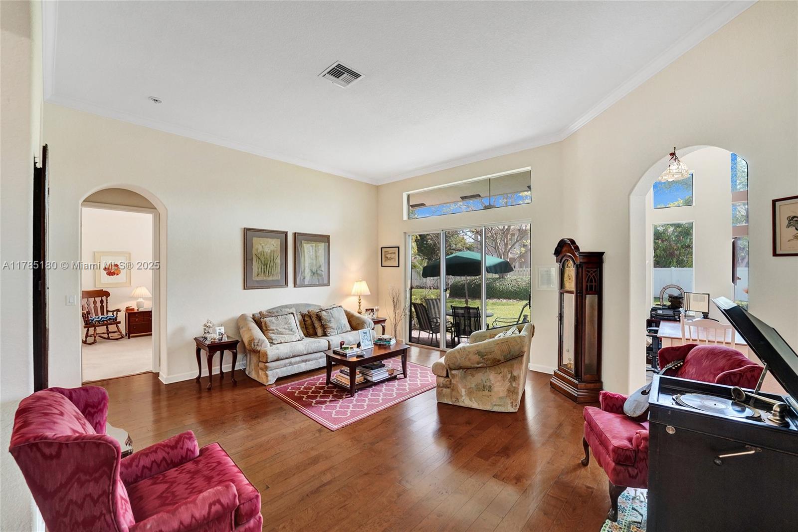 Listing Photo 18