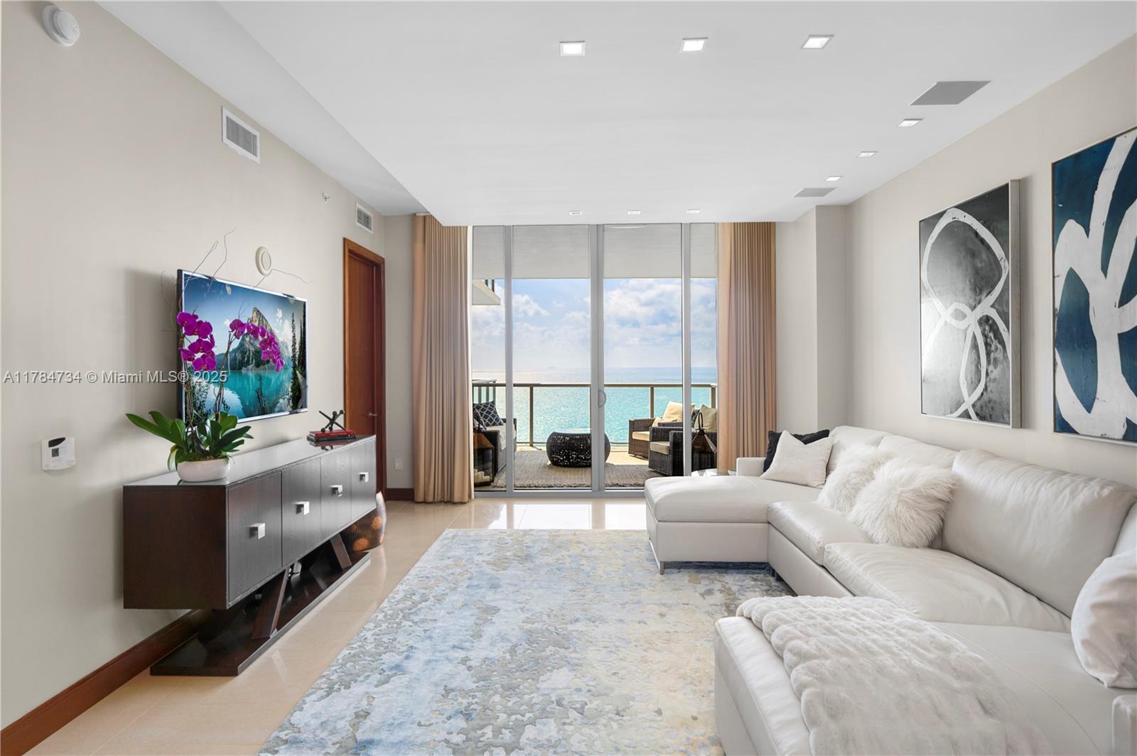 Condo for Rent in Bal Harbour, FL