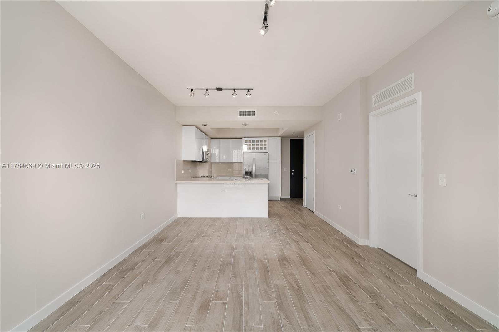 999 SW 1st Ave #3010, Miami FL 33130