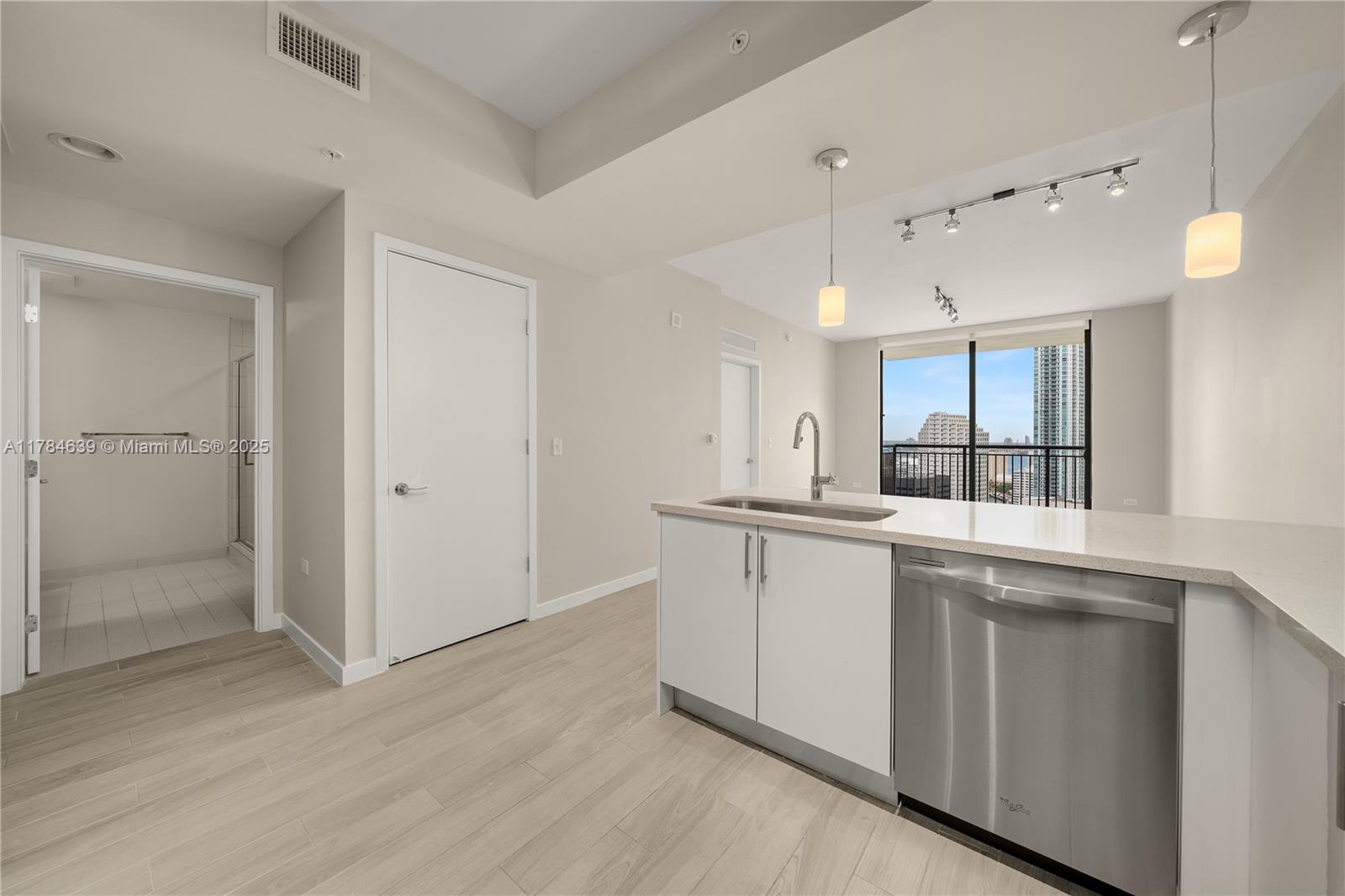 999 SW 1st Ave #3010, Miami FL 33130