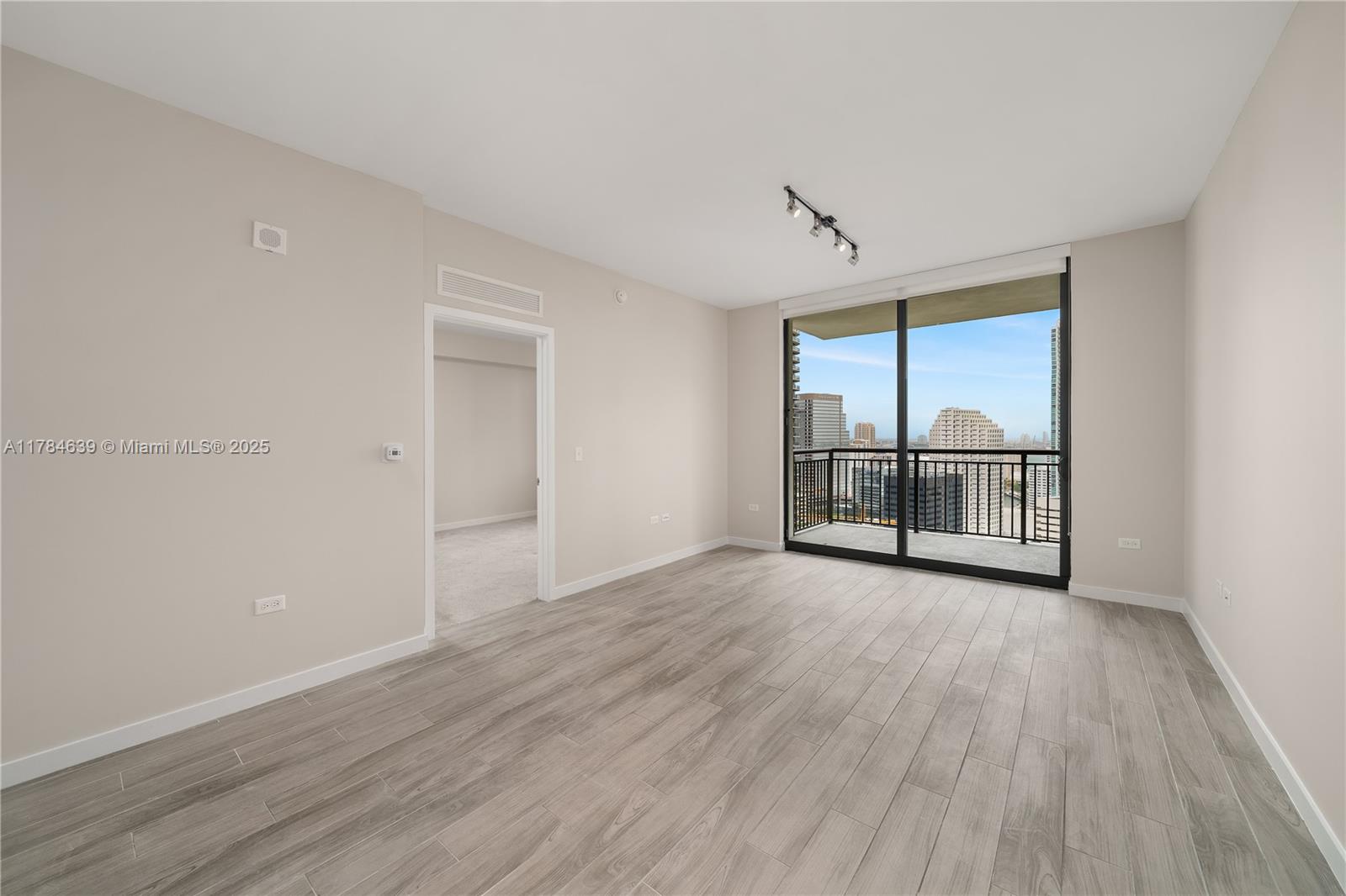 999 SW 1st Ave #3010, Miami FL 33130