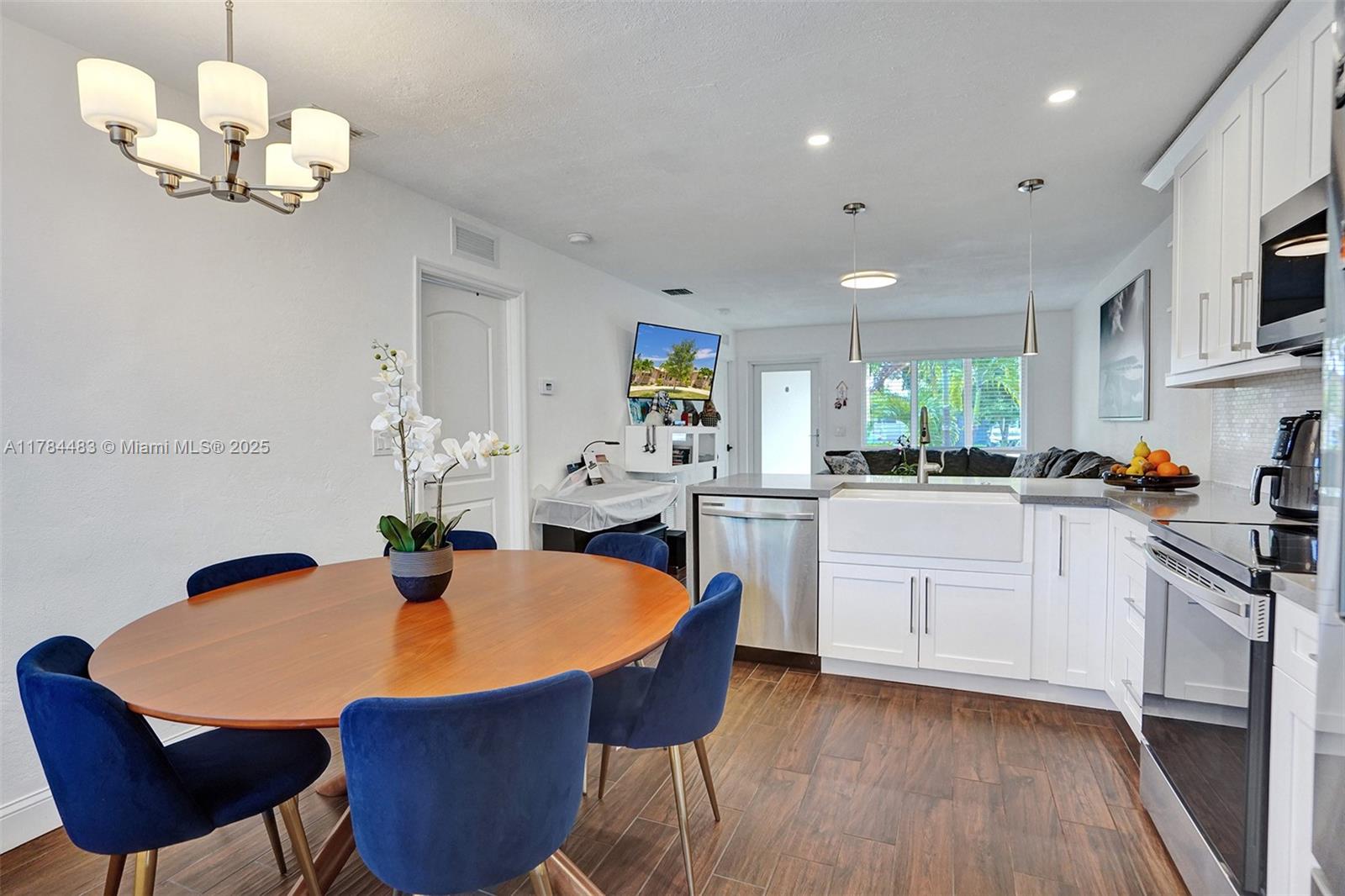 1737 N 16th Ct, Hollywood, Florida image 6