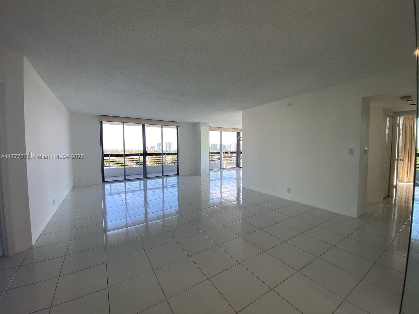 3530 Mystic Pointe Dr #1109, Aventura FL 33180