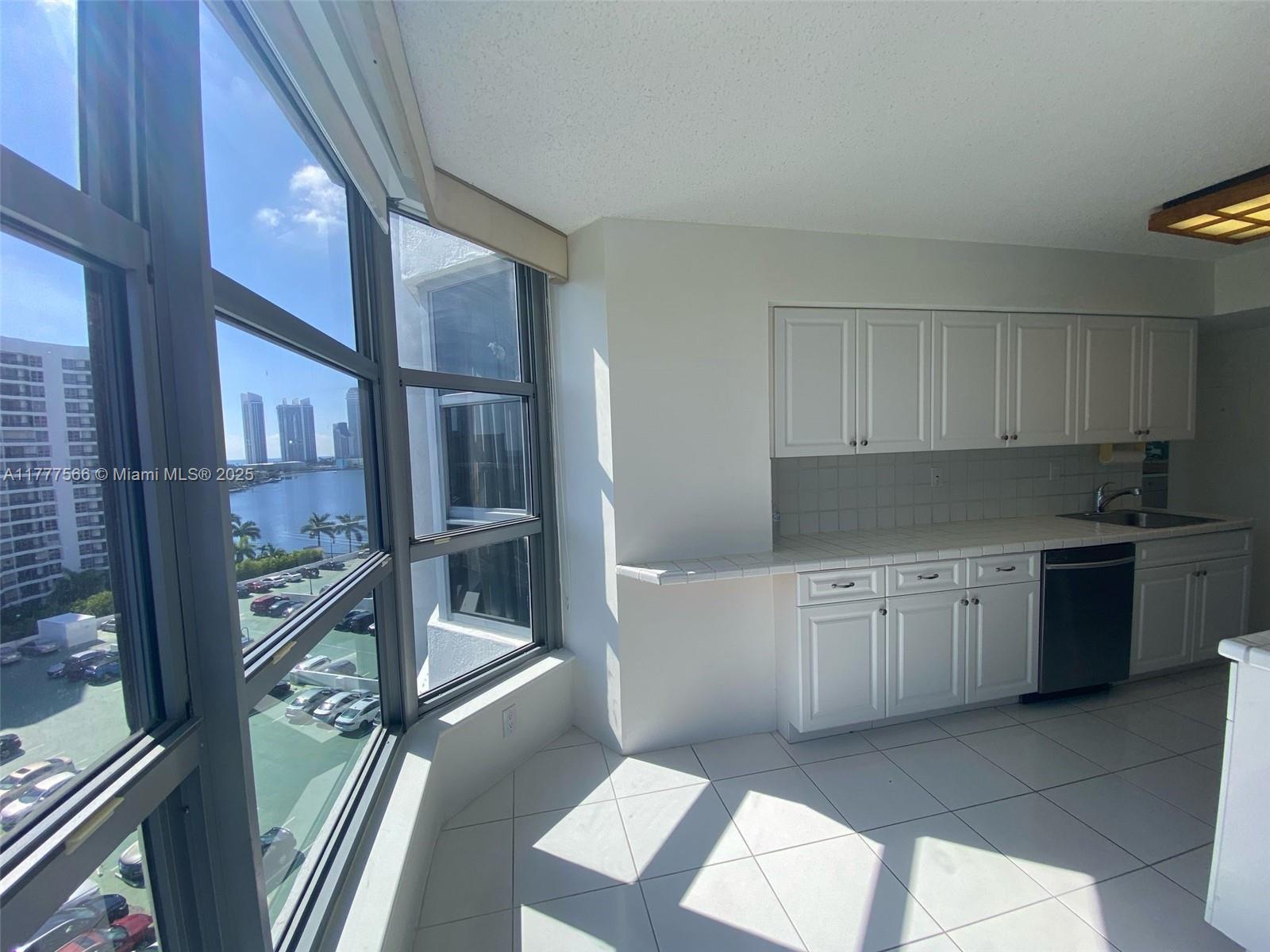 3530 Mystic Pointe Dr #1109, Aventura FL 33180