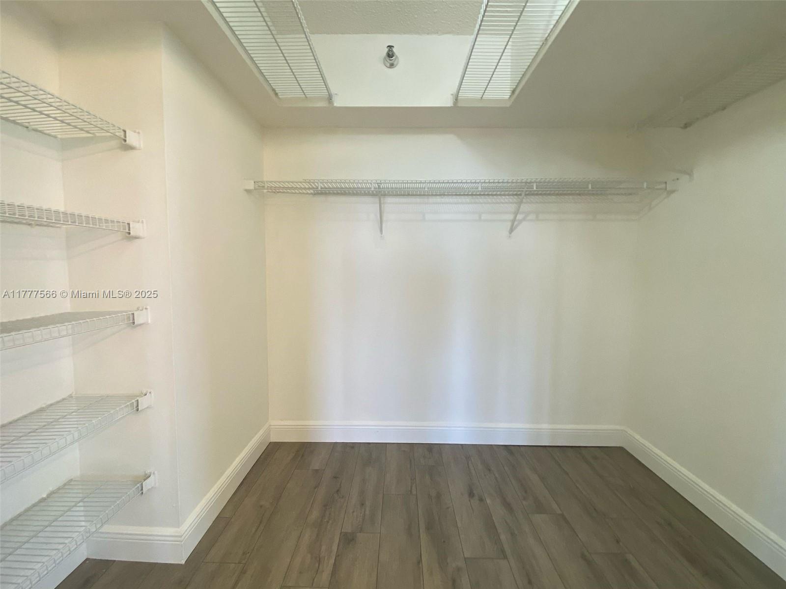 3530 Mystic Pointe Dr #1109, Aventura FL 33180