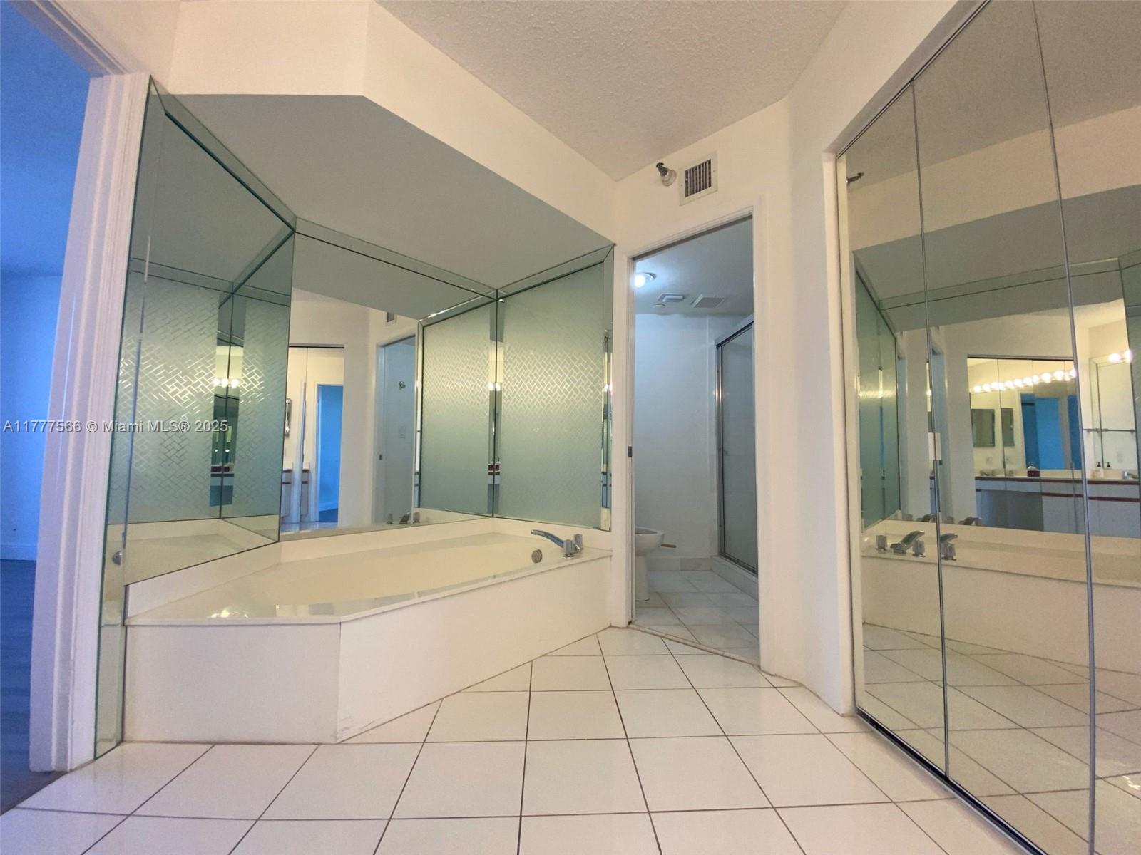 3530 Mystic Pointe Dr #1109, Aventura FL 33180