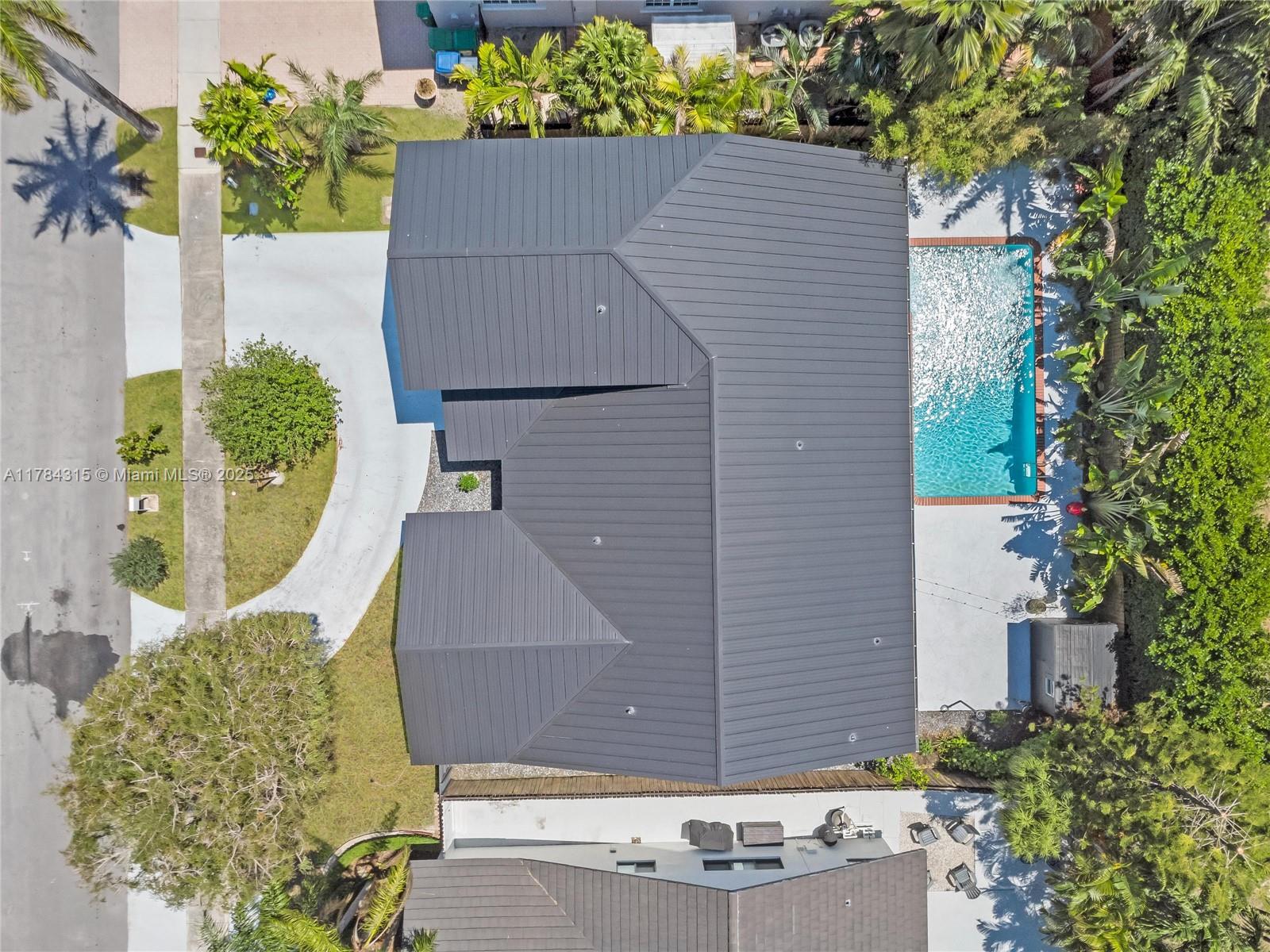 8910 SW 159th Ter, Palmetto Bay, Florida image 29