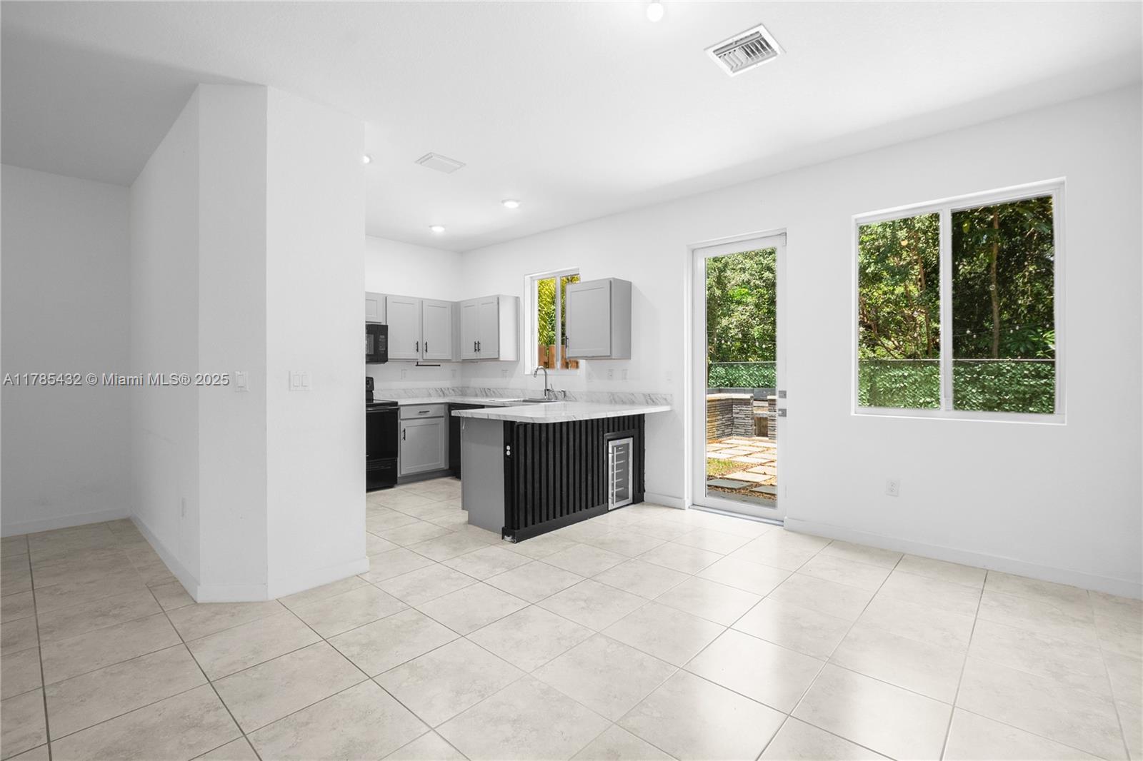 1417 NW 208th Ter #1417, Miami Gardens, Florida image 12
