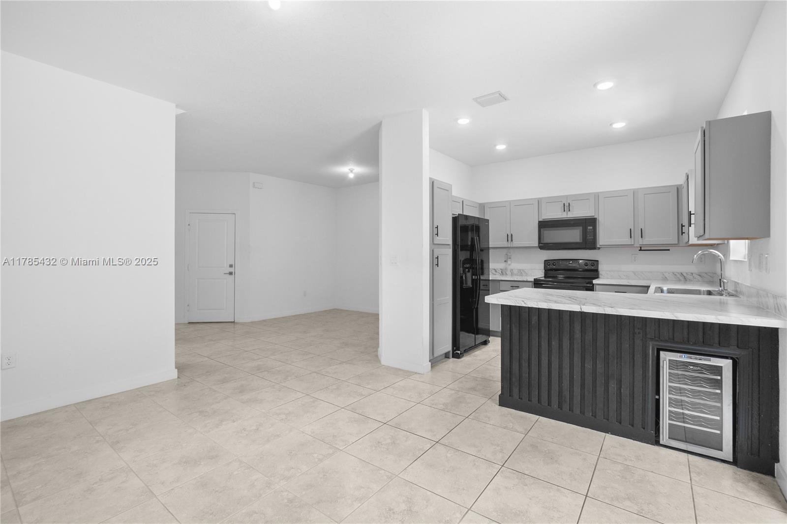 1417 NW 208th Ter #1417, Miami Gardens, Florida image 14