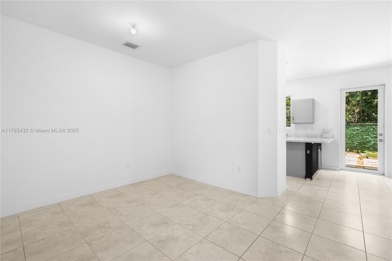 1417 NW 208th Ter #1417, Miami Gardens, Florida image 6