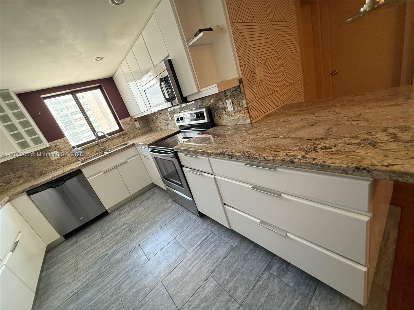 Property photo # 6