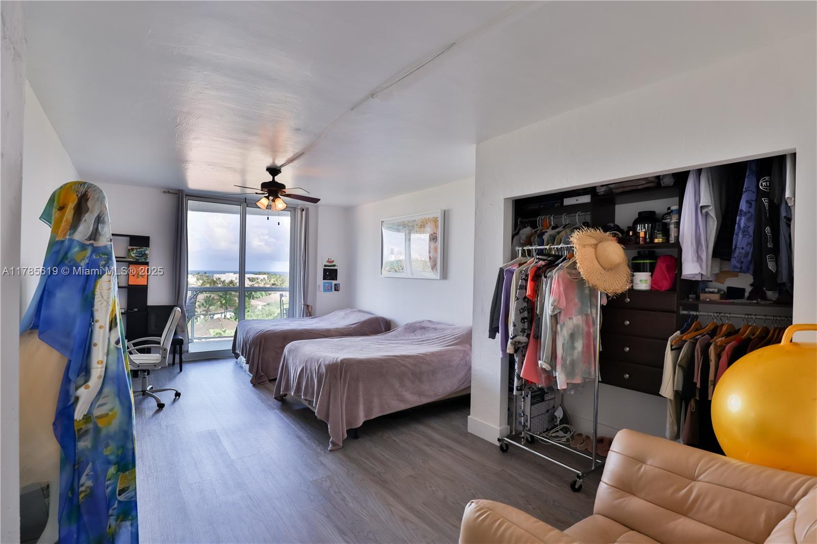 Listing Photo 11